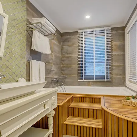 Esperanza Boutique Of Lykia